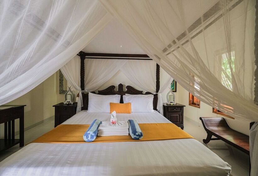 Otel Poinciana Resort Bali