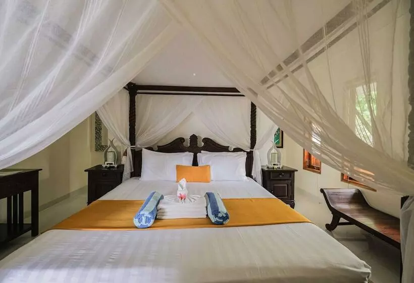 ホテル Poinciana Resort Bali