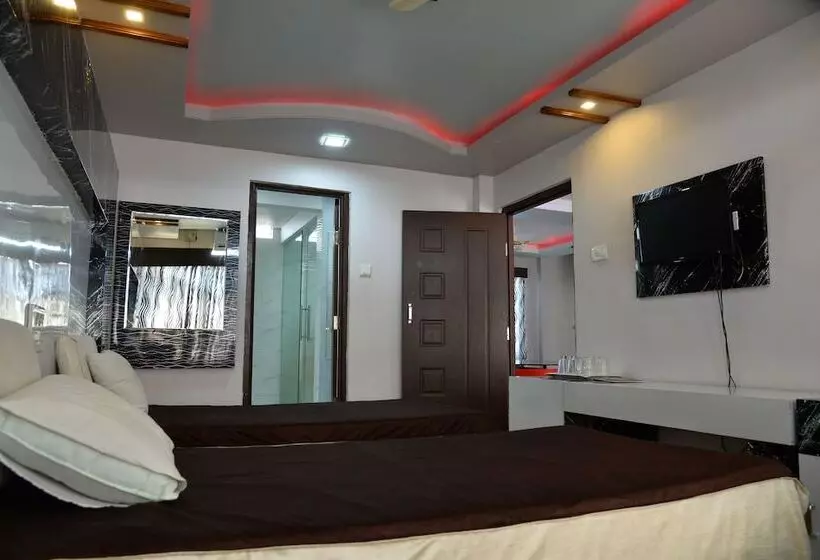 Hotelli Ravi Teja