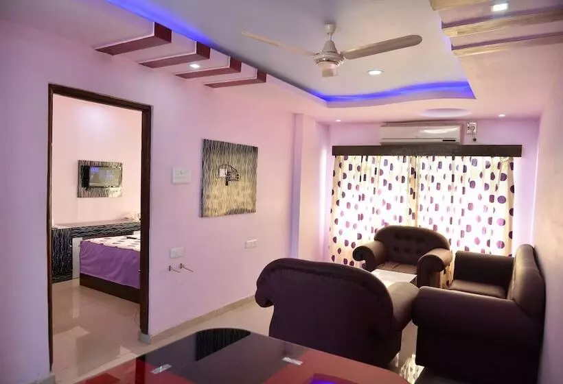 Hotelli Ravi Teja