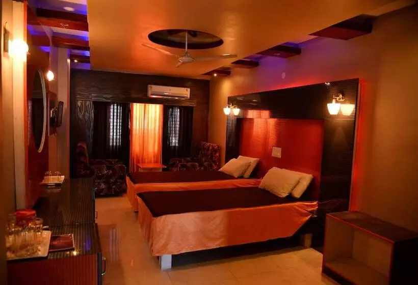 Hotelli Ravi Teja