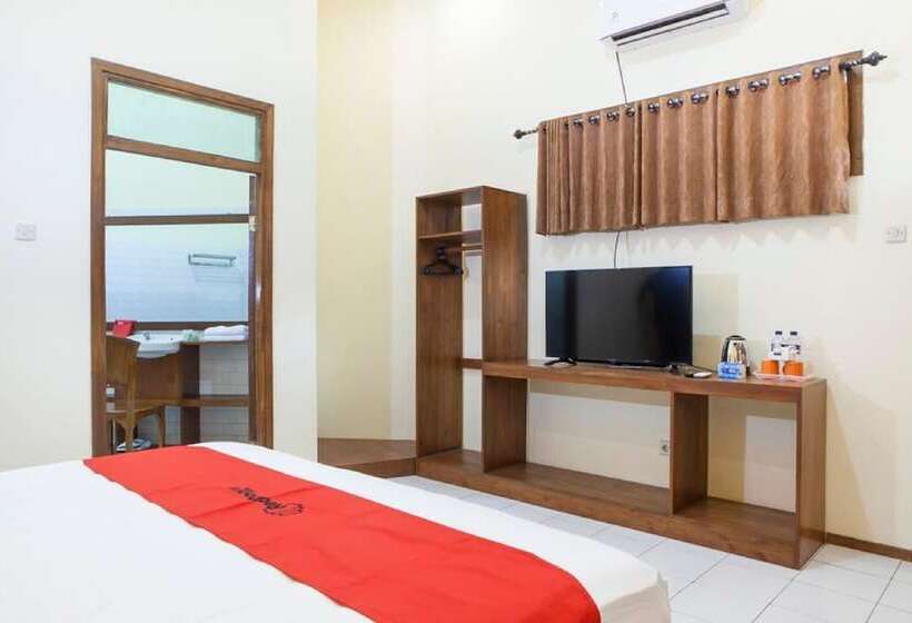 ホテル Reddoorz Near Baluran National Park