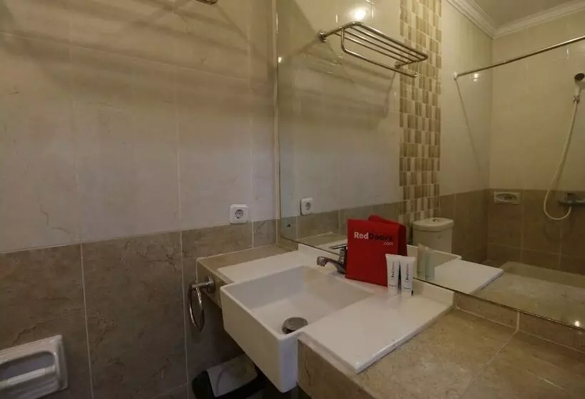 Hotelli Urbanview De Dharmawangsa Suite