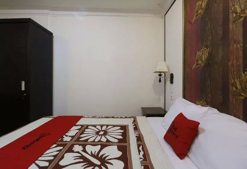 Hotelli Urbanview De Dharmawangsa Suite