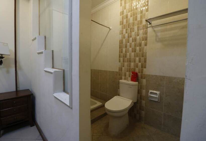 Hotel Urbanview De Dharmawangsa Suite