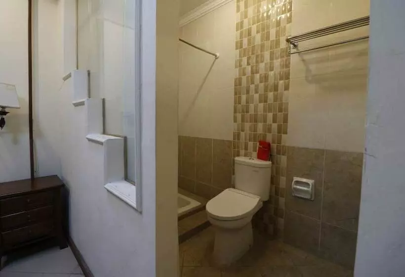 Hotelli Urbanview De Dharmawangsa Suite