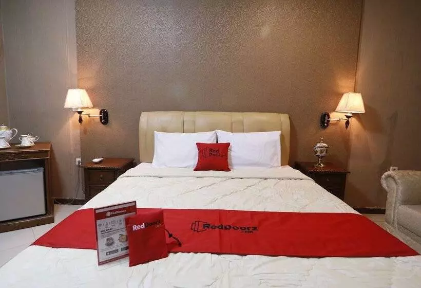 Hotelli Urbanview De Dharmawangsa Suite