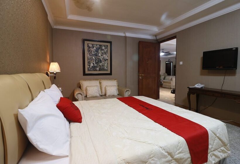 Hotel Urbanview De Dharmawangsa Suite