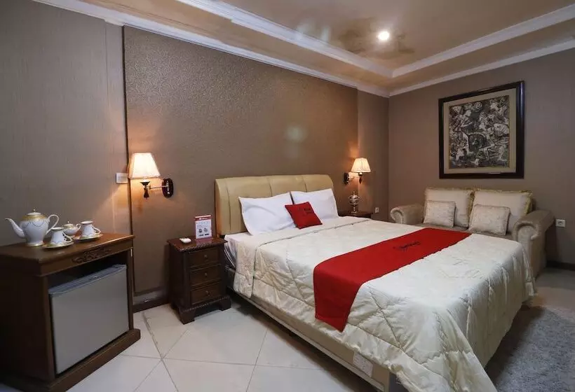 Hotelli Urbanview De Dharmawangsa Suite