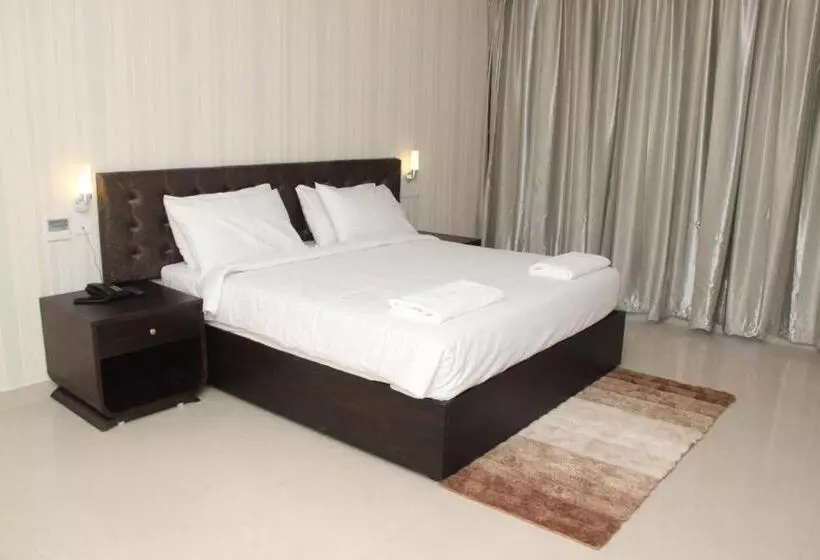 Saaral Resorts & Hotels Pvt Ltd