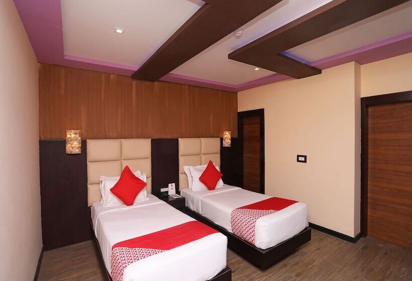 فندق The Dolphin Palace By Oyo Rooms