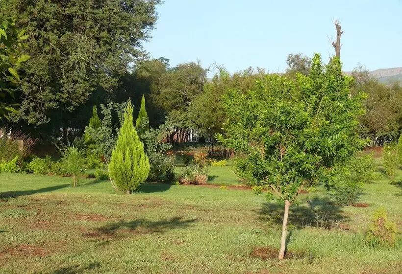 Hotelli Votadini Country Cottages