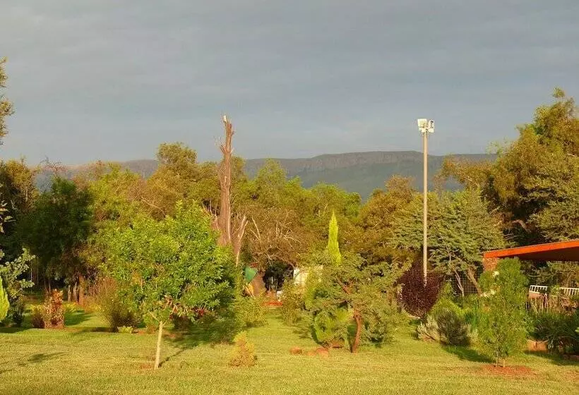 Hotelli Votadini Country Cottages