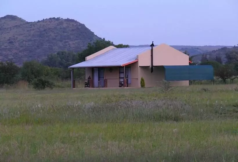 Hotelli Votadini Country Cottages