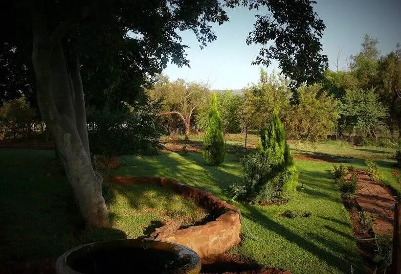 Hotelli Votadini Country Cottages