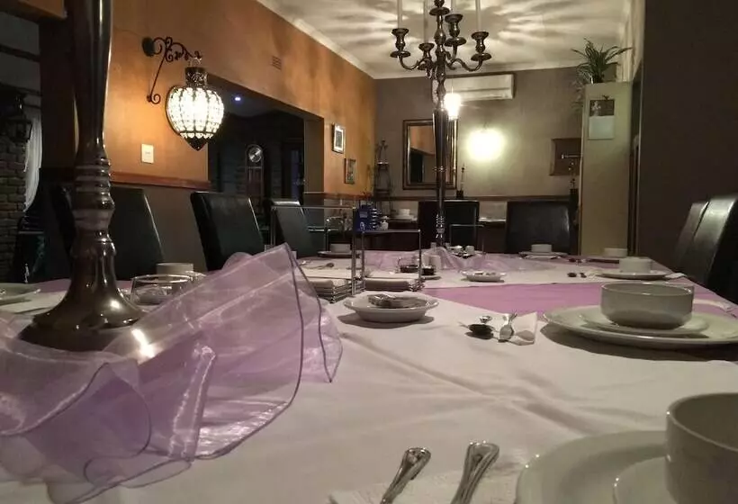 Hotelli Votadini Country Cottages