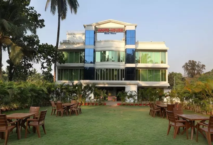 ホテル White House Beach Resort By Oyo Rooms