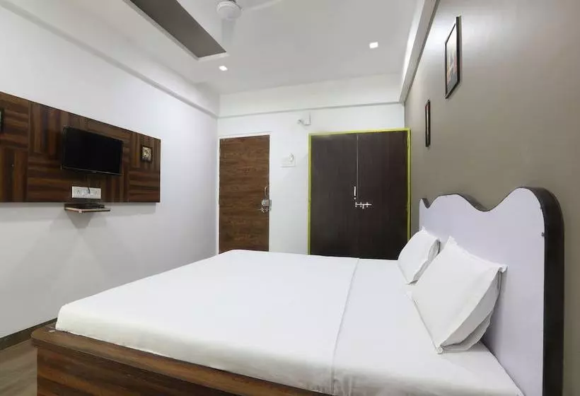 ホテル White House Beach Resort By Oyo Rooms