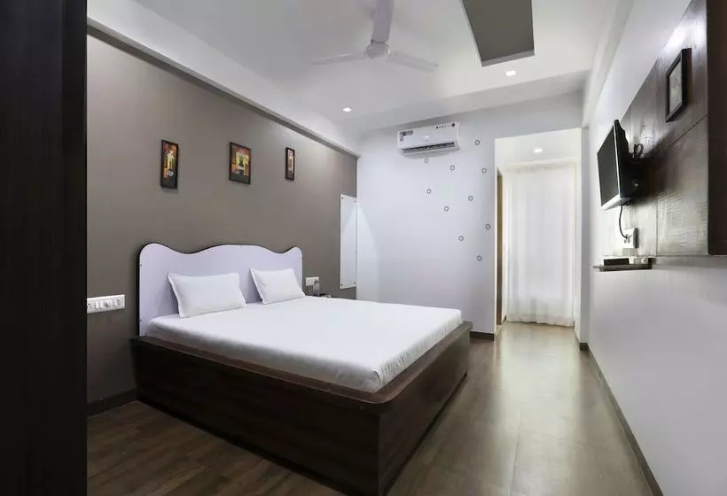 ホテル White House Beach Resort By Oyo Rooms