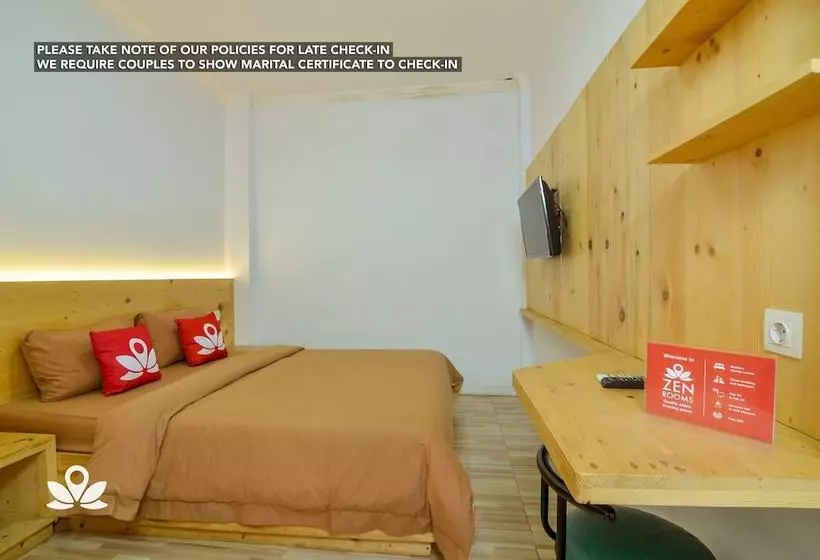 هتل Zen Rooms Near Darmawangsa Syariah