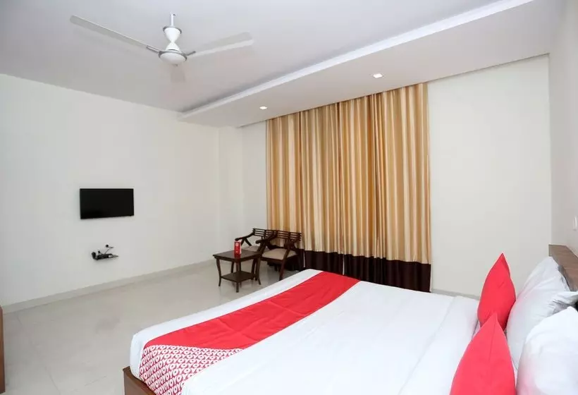 Oyo 30131 Hotel Ceremony- A Unit Of Nishuraj Resorts