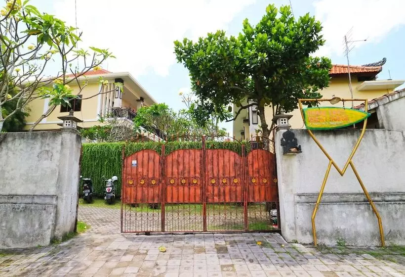 Majatalo Damar Emas Guesthouse