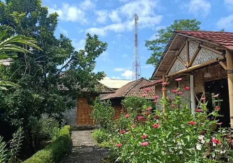 ペンション Pondok Bamboo Sendangsari