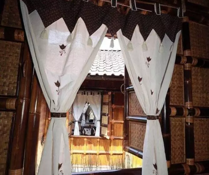 ペンション Pondok Bamboo Sendangsari