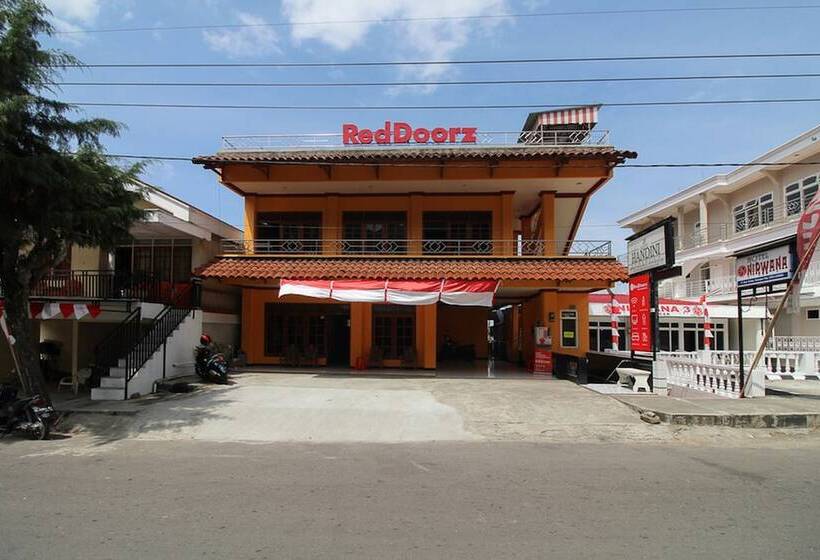 Pension Reddoorz Near Sarangan Lake