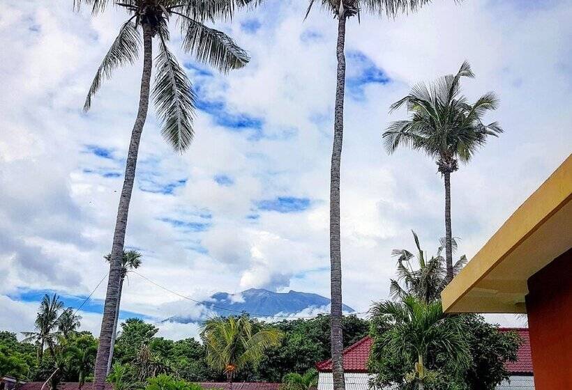 Bali Apnea Club   Hostel