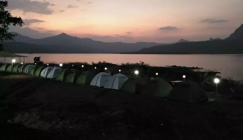 ホテル Pavana Lake Camping