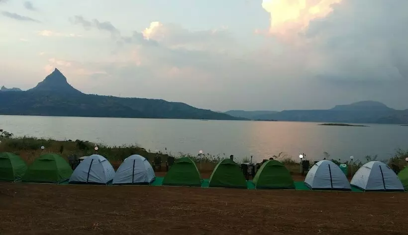 ホテル Pavana Lake Camping