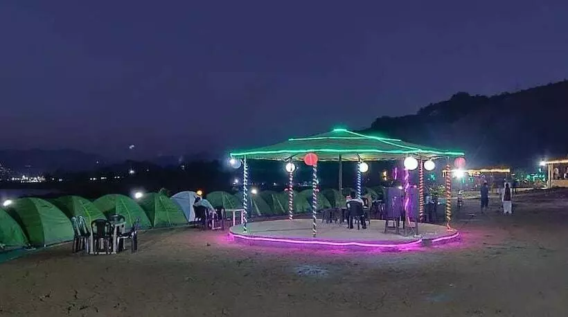 ホテル Pavana Lake Camping
