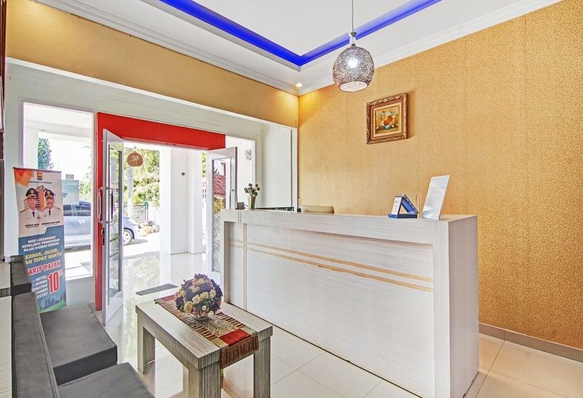 فندق Shafira Syariah By Oyo Rooms