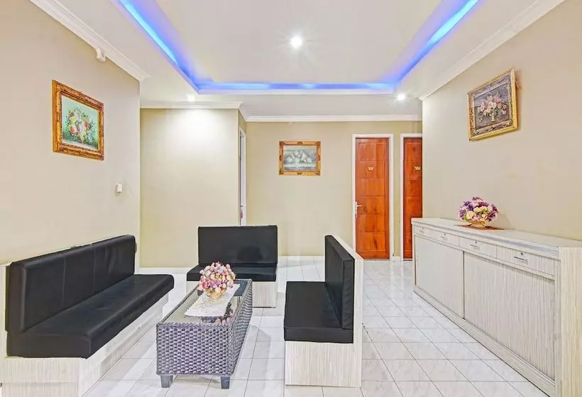 ホテル Shafira Syariah By Oyo Rooms