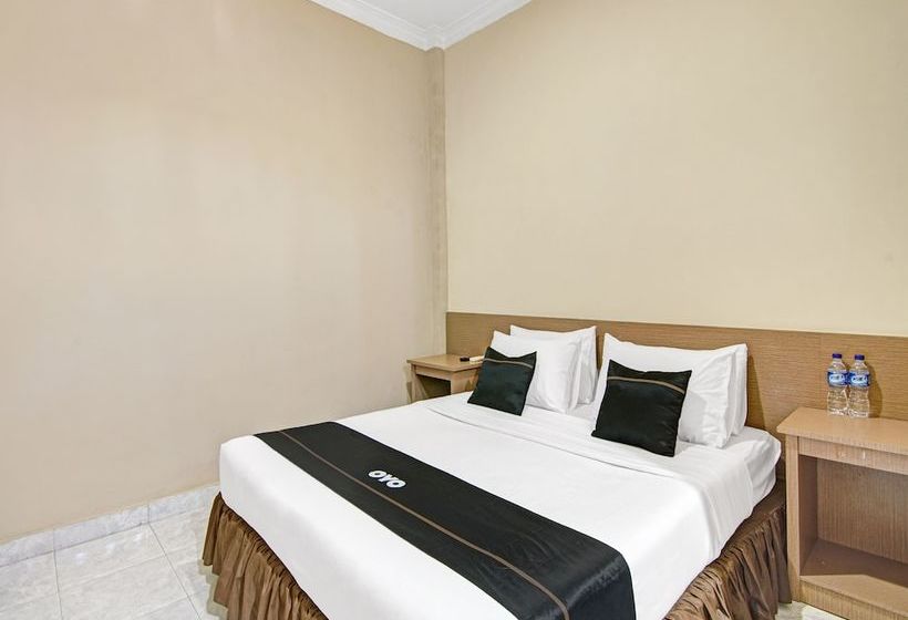 فندق Shafira Syariah By Oyo Rooms