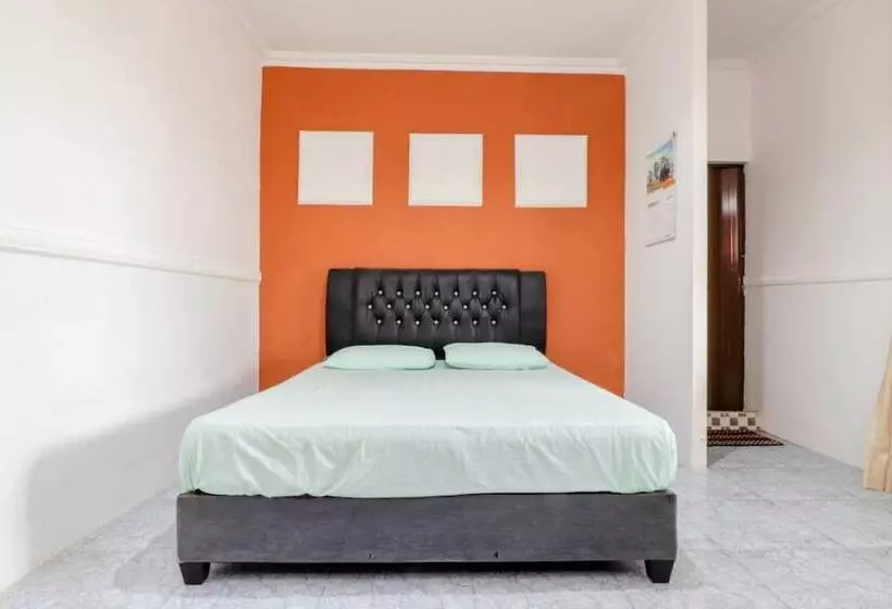 Hotelli Tachi Stay Guesthouse Syariah