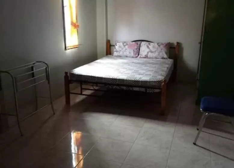 Hotelli Tachi Stay Guesthouse Syariah