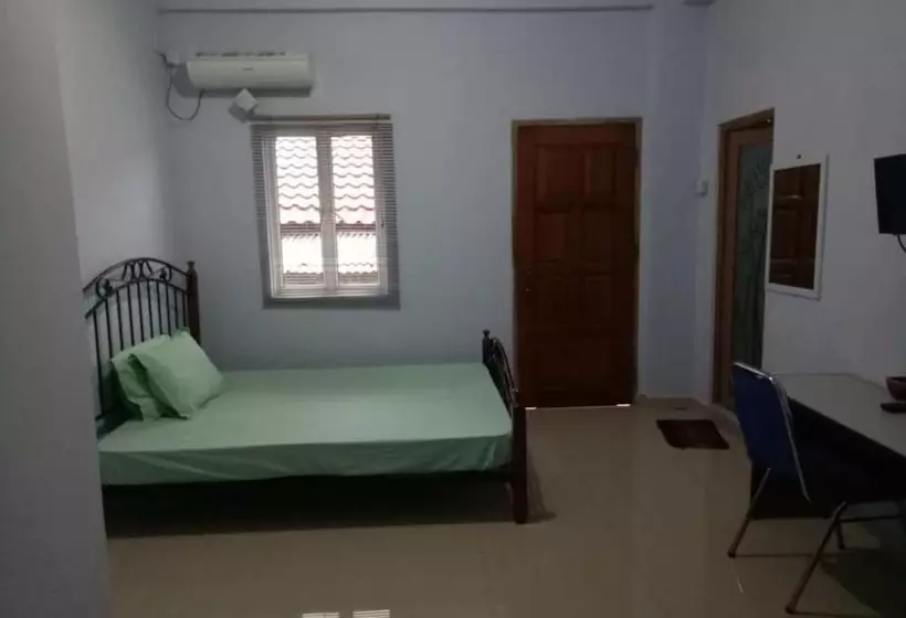 Hotelli Tachi Stay Guesthouse Syariah