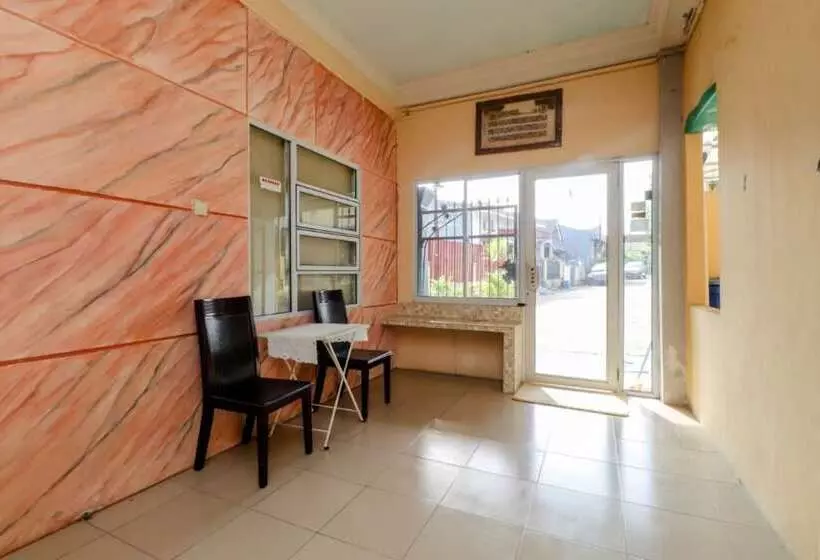 Hotelli Tachi Stay Guesthouse Syariah