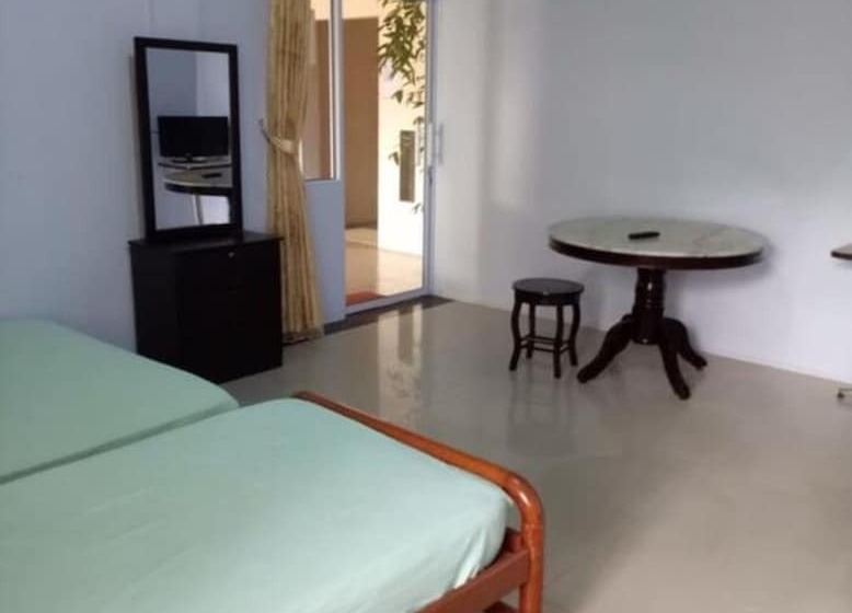 Hotel Tachi Stay Guesthouse Syariah