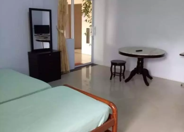 Hotelli Tachi Stay Guesthouse Syariah