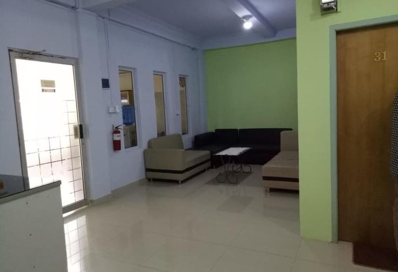 Hotel Tachi Stay Guesthouse Syariah