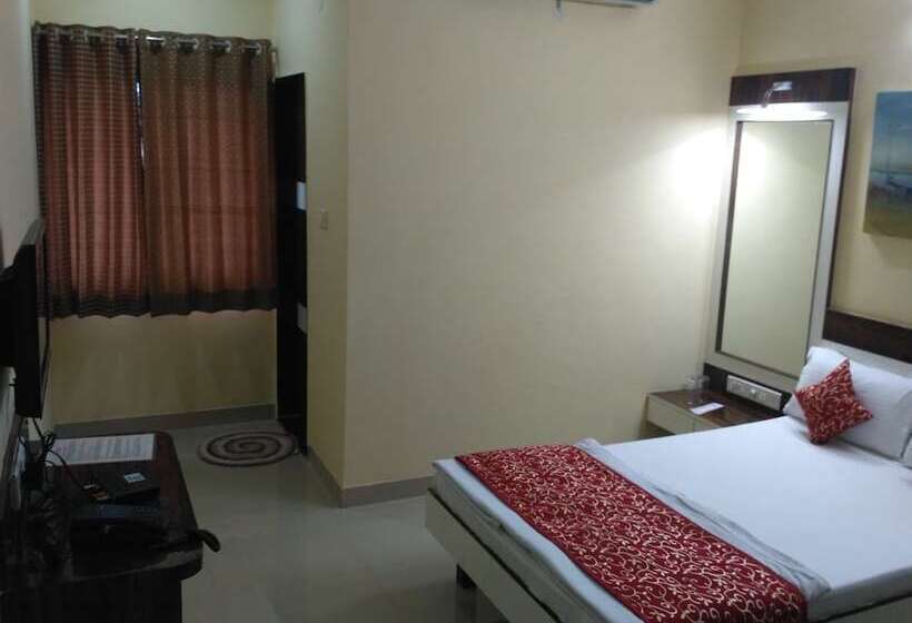 酒店 The Greetings