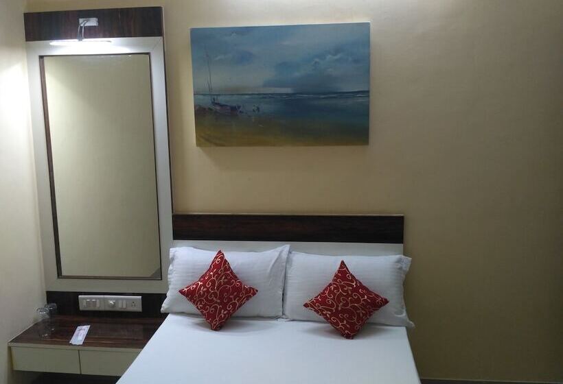 酒店 The Greetings