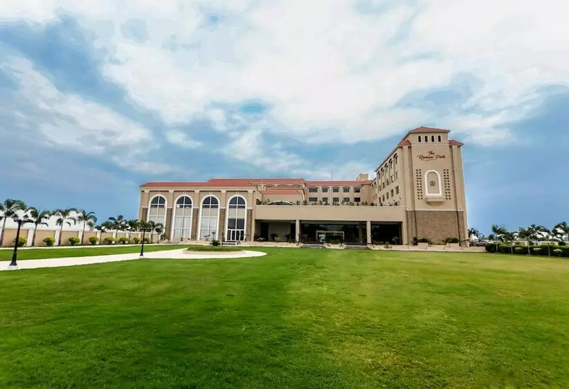 ホテル The Roman Park