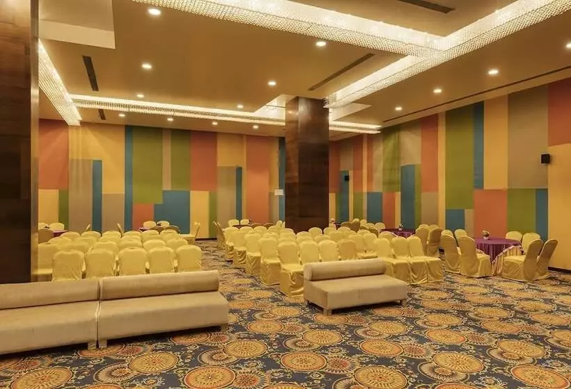 ホテル The Roman Park