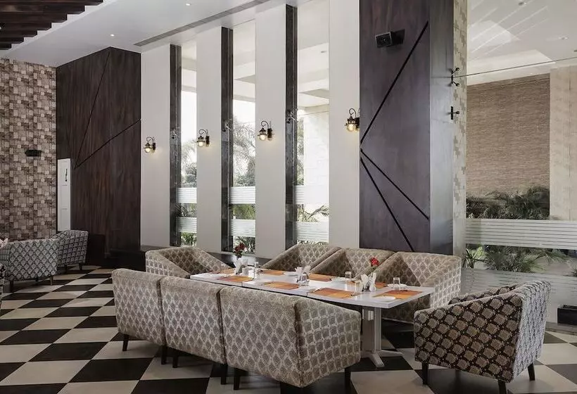 ホテル The Roman Park