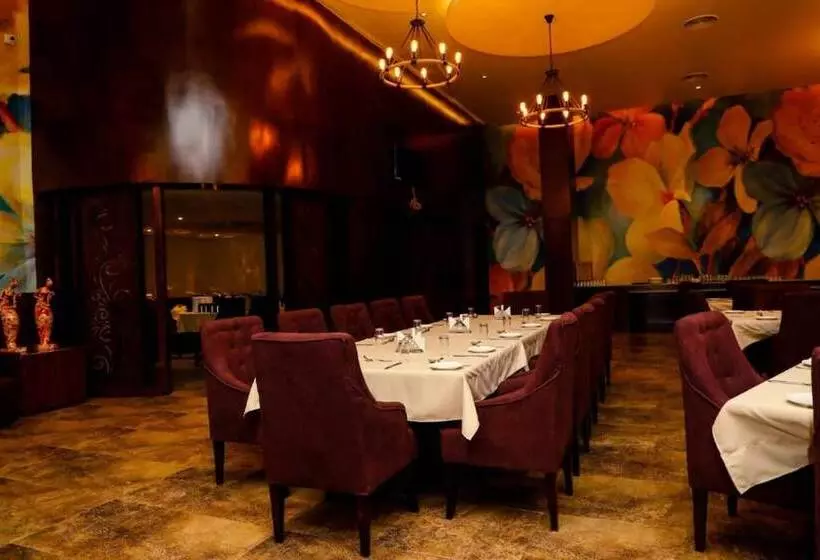 ホテル The Roman Park