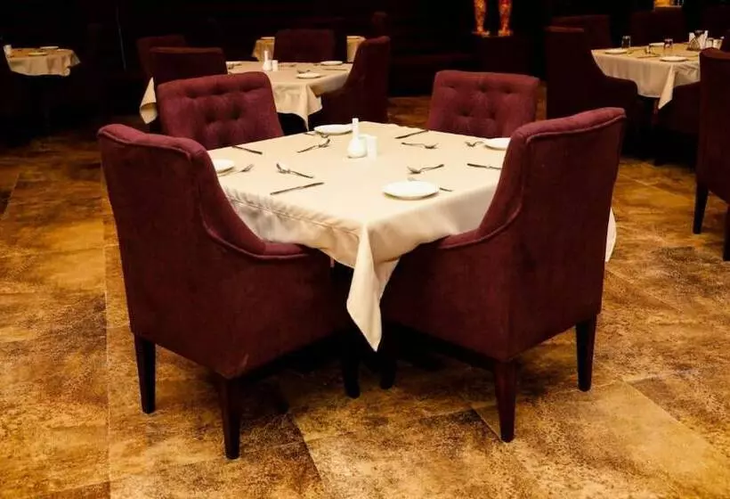 ホテル The Roman Park